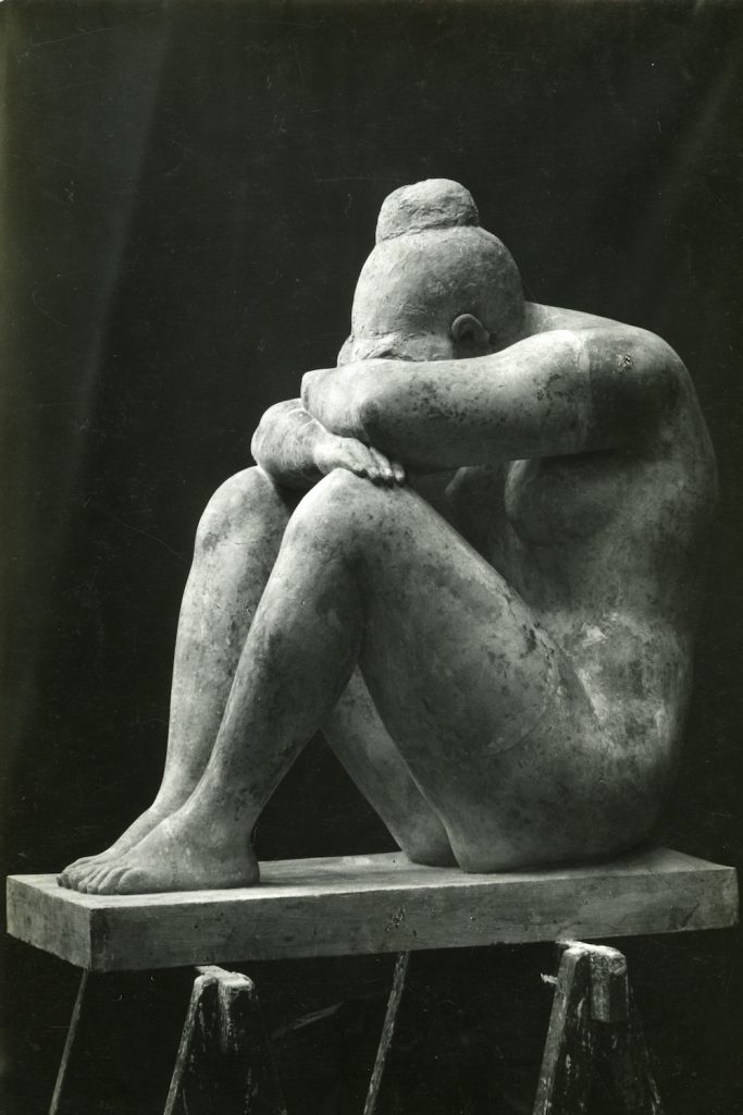 Aristide Maillol, « La Nuit », 1903. Plâtre, 106 x 108 x 57 cm, Paris, Fondation Dina Vierny – Musée Maillol © Bernès, Marouteau et c.