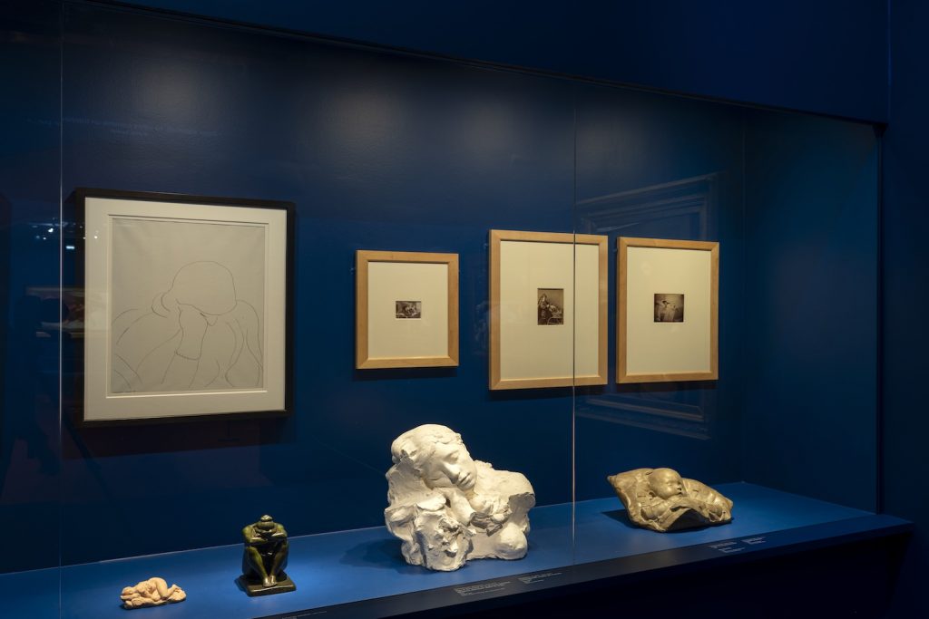 Vue d’exposition L’Empire du Sommeil. Musée Marmottan Monet © Galerie Dina Vierny