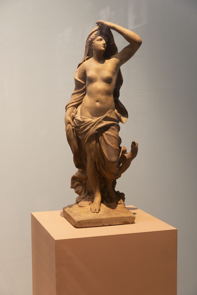 Etienne Le Hongre, L’Air, 1674. Terre cuite, 58 × 18 × 17,5 cm, Coll. Edouard Ambroselli